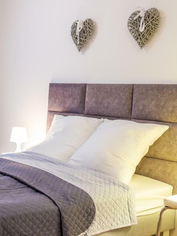Solmare Apartments โควอบเซก ภายนอก รูปภาพ